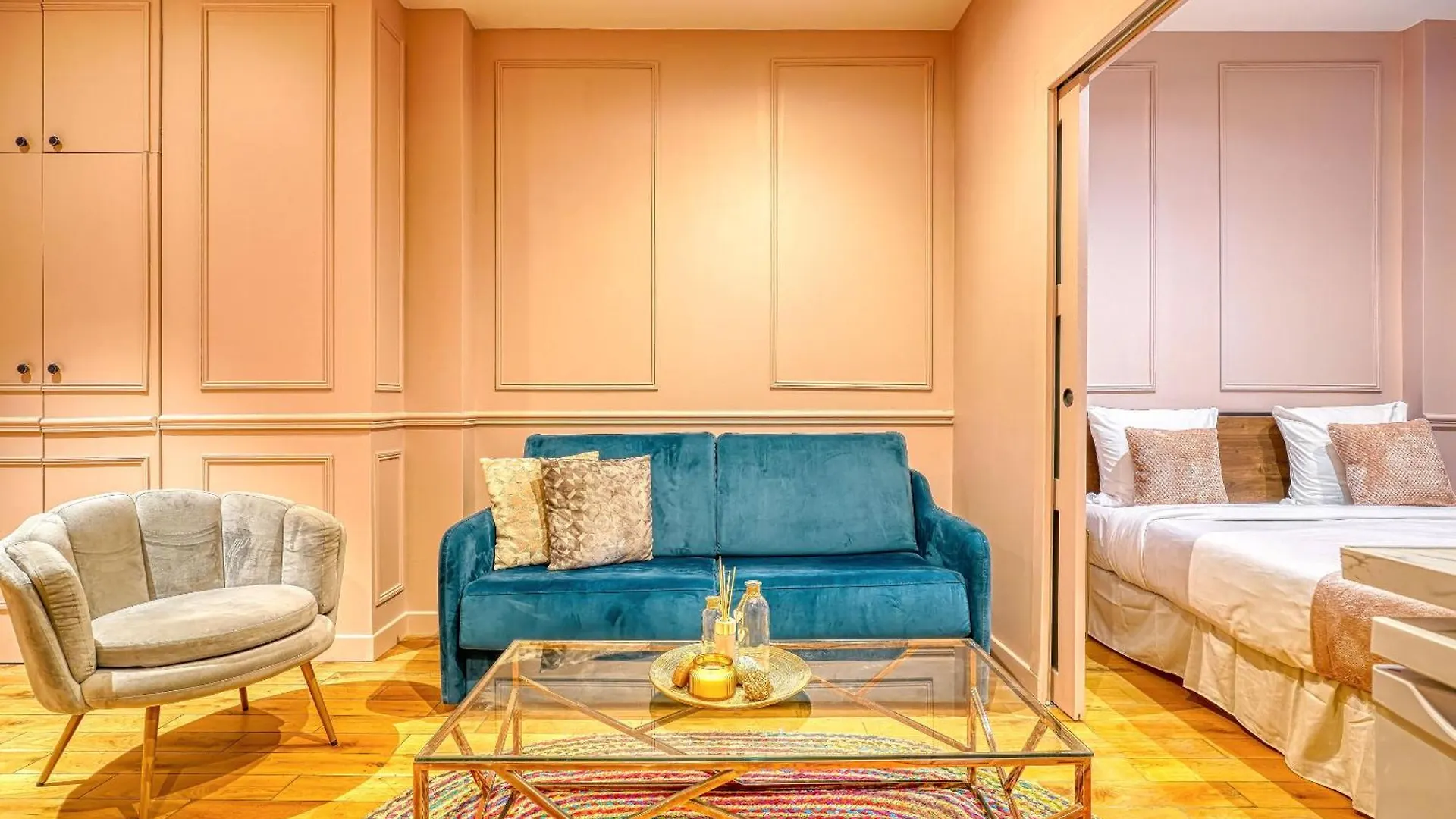 Suite Anna In Paris Republique Apartment